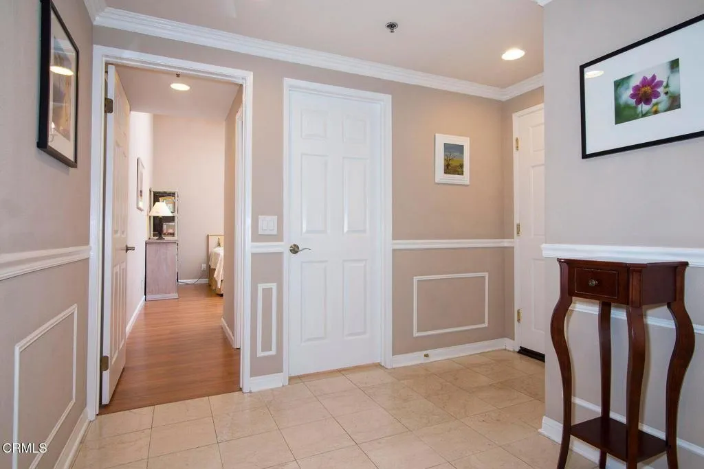 202 S Holliston Avenue 301, Pasadena, California 91106 home-pic-22