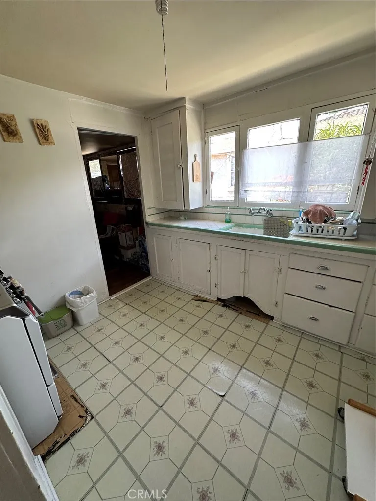 1259 S Alma, Los Angeles, California 90023 home-pic-9