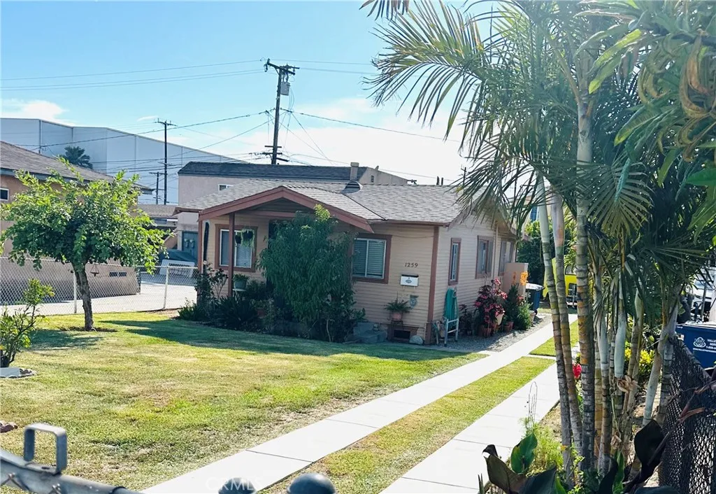 1259 S Alma, Los Angeles, California 90023 home-pic-2