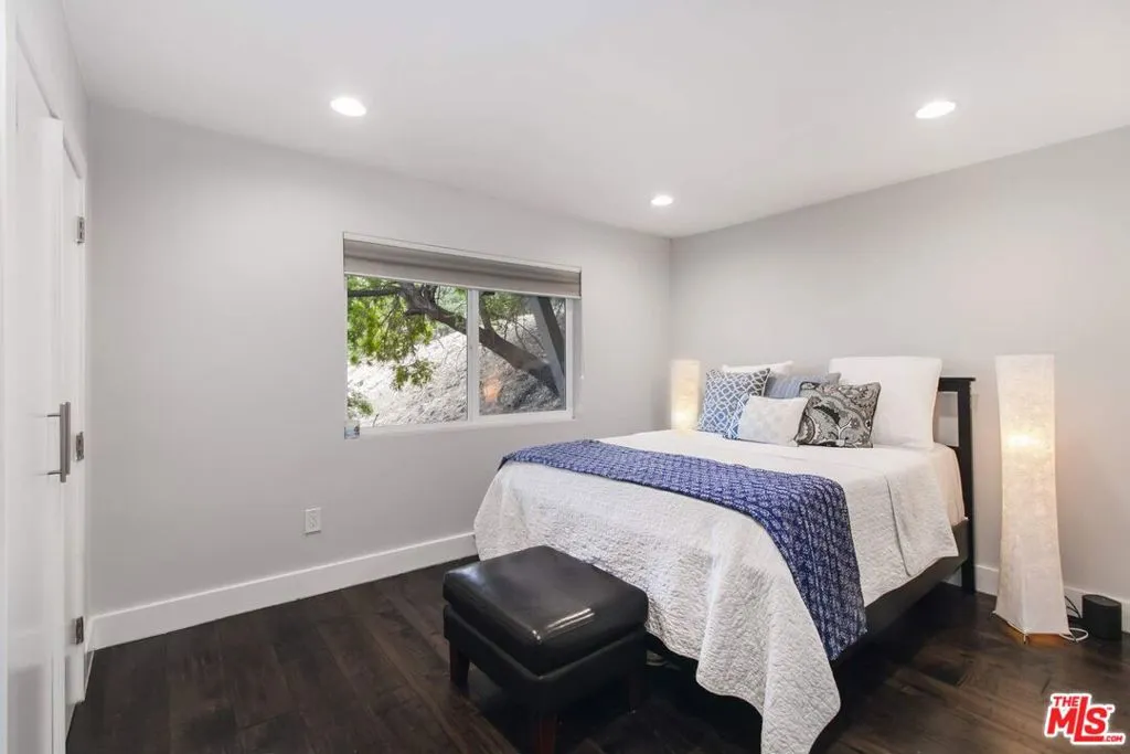3200 Wrightwood Drive, Studio City, California 91604 home-pic-34