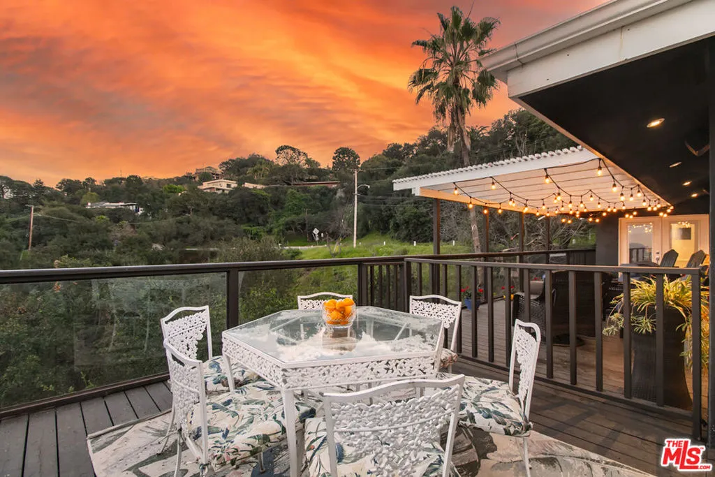 3200 Wrightwood Drive, Studio City, California 91604 home-pic-5