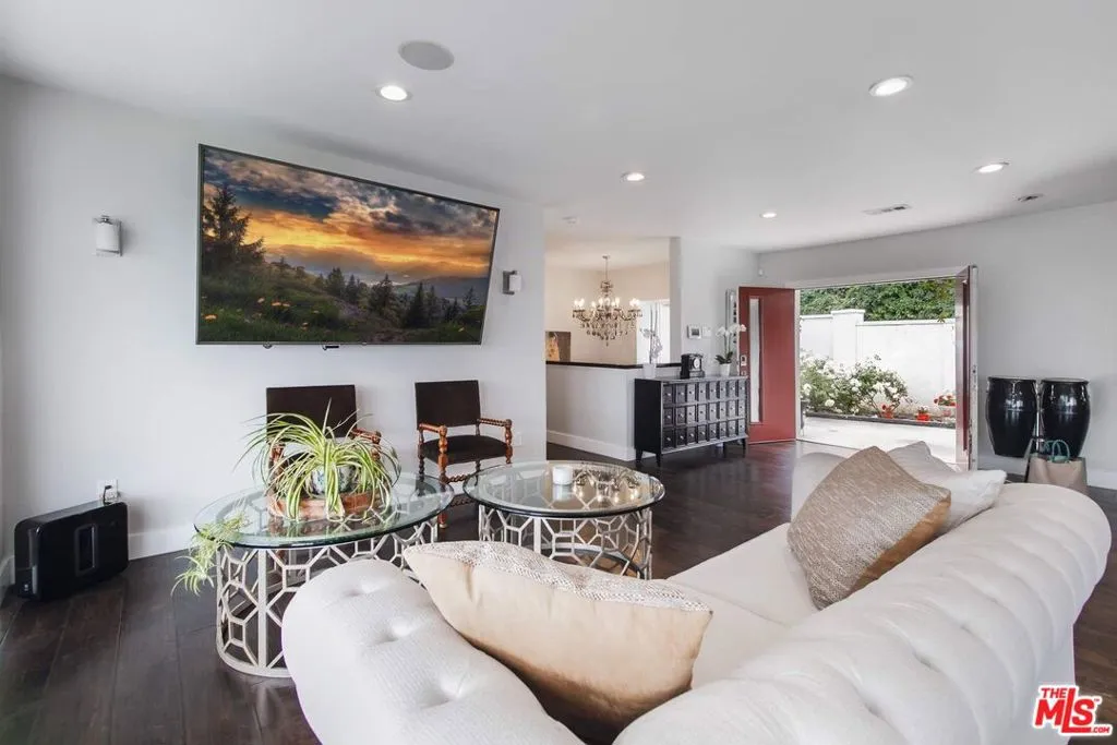 3200 Wrightwood Drive, Studio City, California 91604 home-pic-13