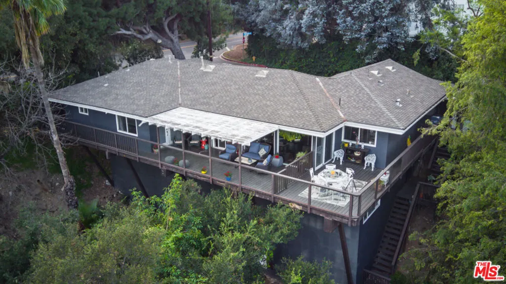 3200 Wrightwood Drive, Studio City, California 91604 home-pic-40