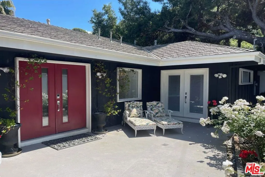 3200 Wrightwood Drive, Studio City, California 91604 home-pic-9