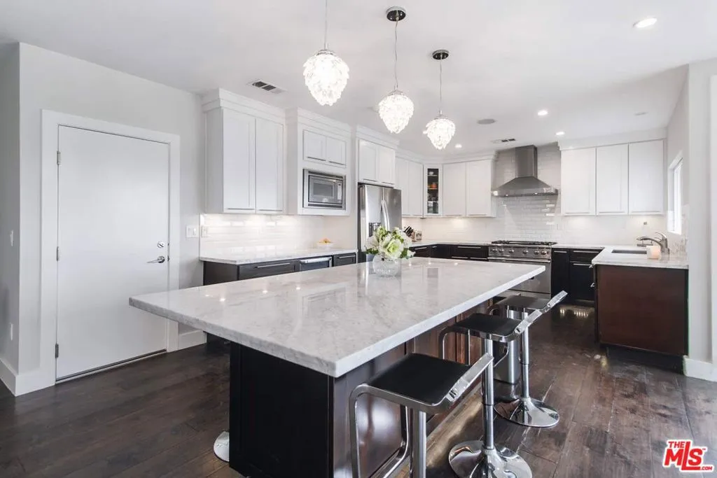 3200 Wrightwood Drive, Studio City, California 91604 home-pic-14