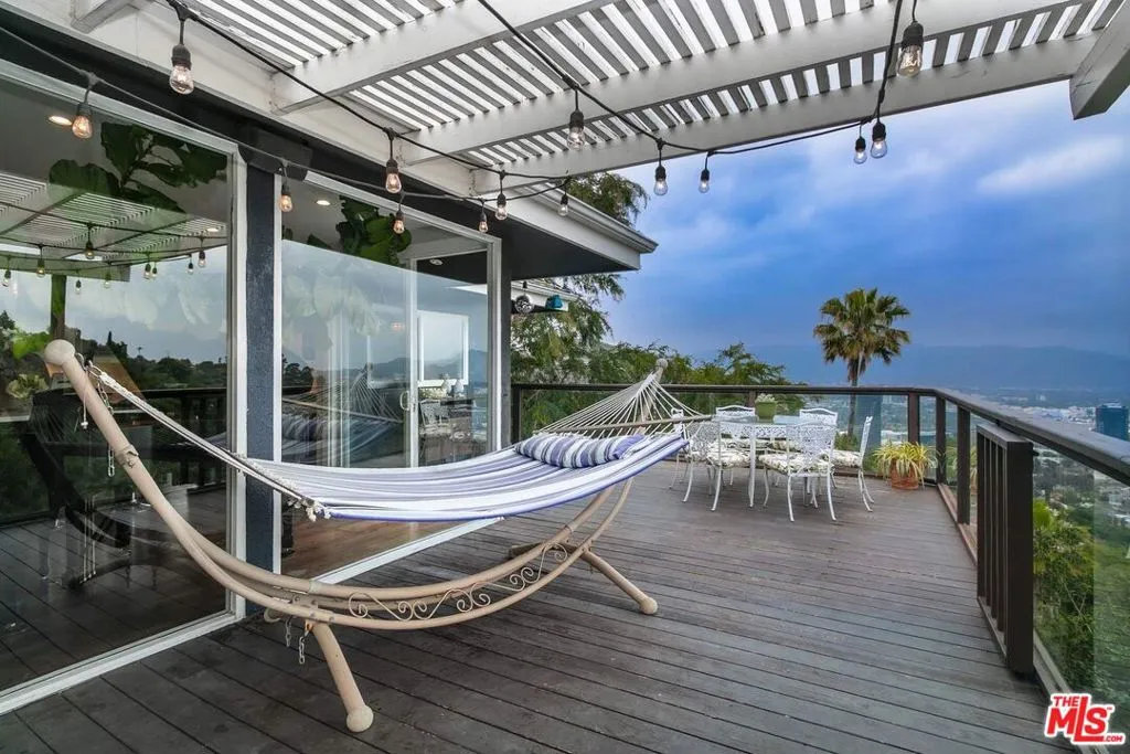 3200 Wrightwood Drive, Studio City, California 91604 home-pic-20