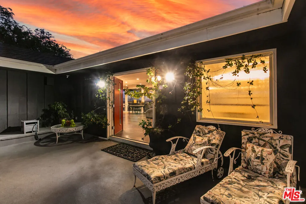 3200 Wrightwood Drive, Studio City, California 91604 home-pic-6