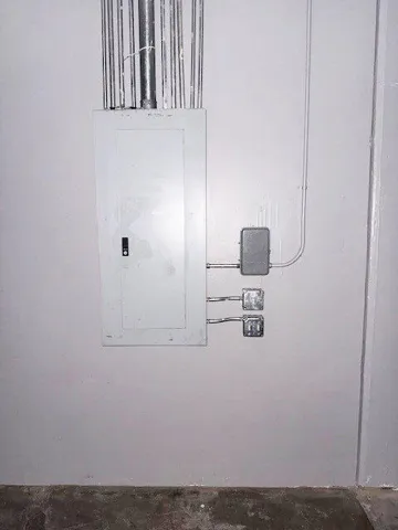 Electrical and storage room3