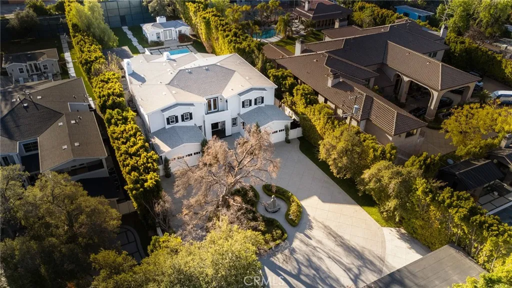 17528 Jayden Lane, Encino, California 91316 home-pic-2