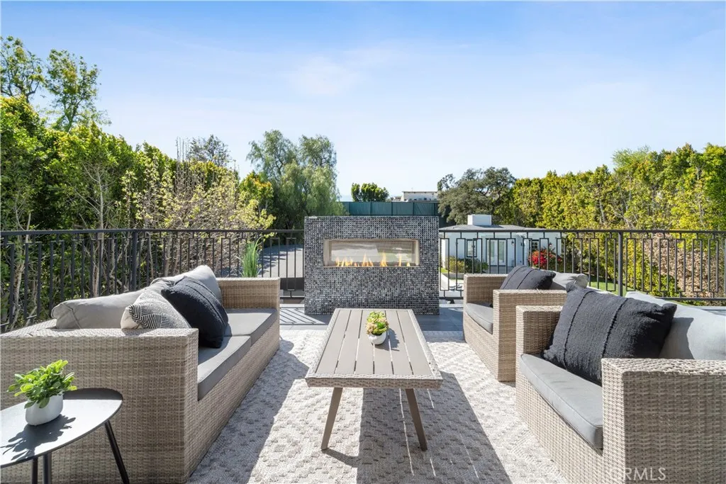 17528 Jayden Lane, Encino, California 91316 home-pic-35