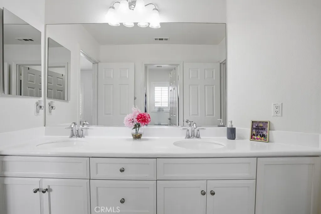 6865 Hop Clover, Eastvale, California 92880 home-pic-35