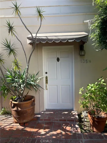 The Entrance of 135 1/2