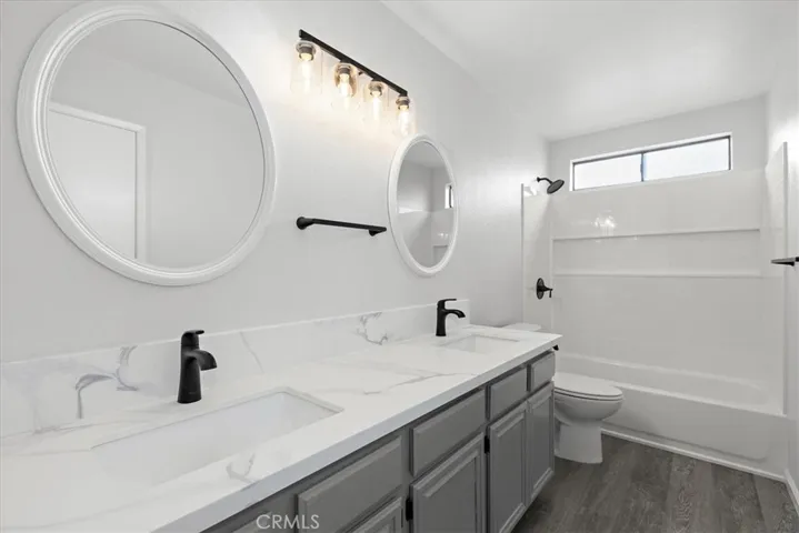 2nd Floor Bathroom
