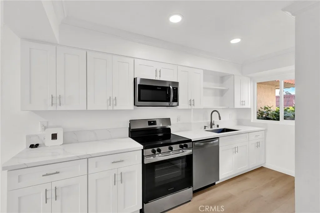 603 Beverly Pl, San Marcos, California 92078 home-pic-6