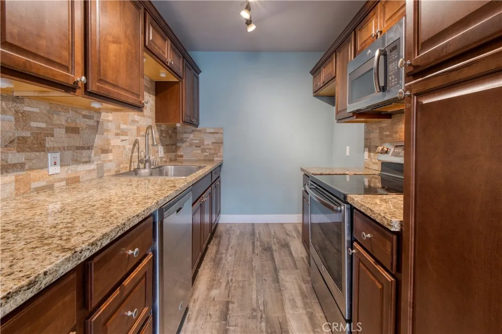 1130 E 1st, Long Beach, California 90802 home-pic-15