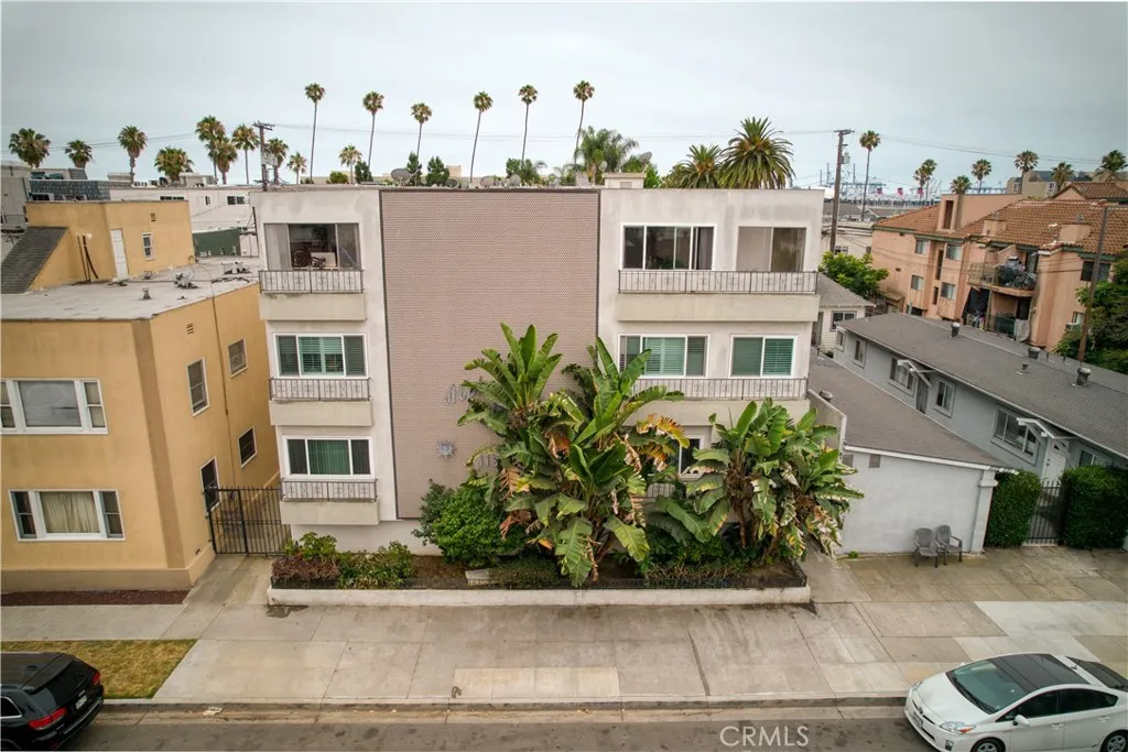 1130 E 1st, Long Beach, California 90802 home-pic-1