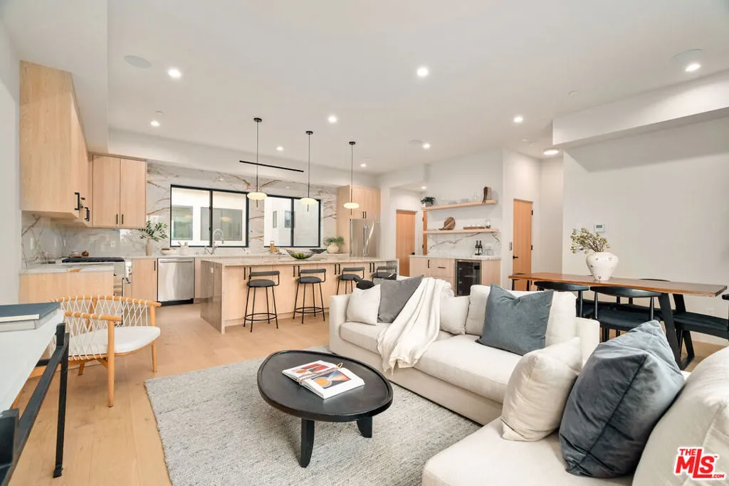 11651 Missouri Avenue, Los Angeles, California 90025 home-pic-6