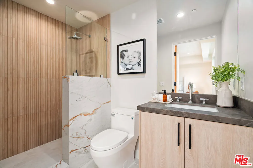 11651 Missouri Avenue, Los Angeles, California 90025 home-pic-22