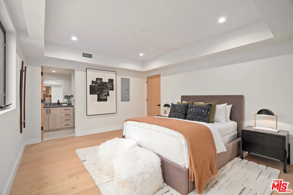 11651 Missouri Avenue, Los Angeles, California 90025 home-pic-25