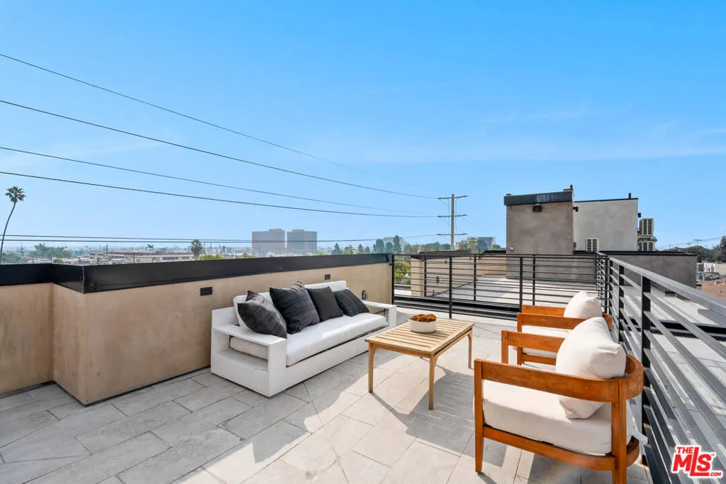 11651 Missouri Avenue, Los Angeles, California 90025 home-pic-19