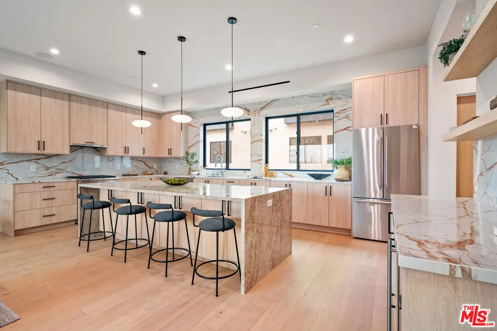 11651 Missouri Avenue, Los Angeles, California 90025 home-pic-7