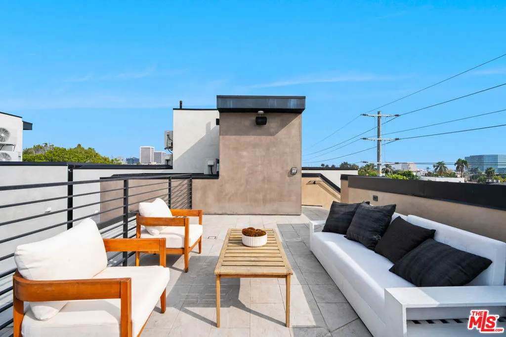 11651 Missouri Avenue, Los Angeles, California 90025 home-pic-20