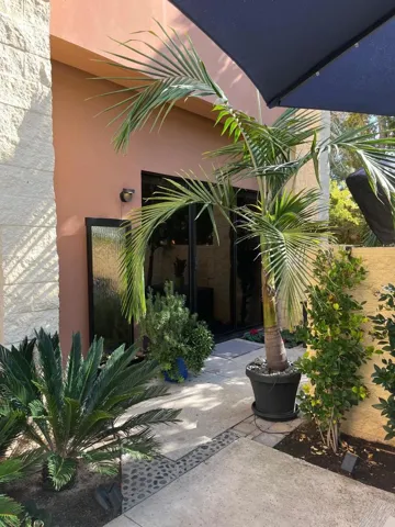 AGAINST THE WALL. FLAT