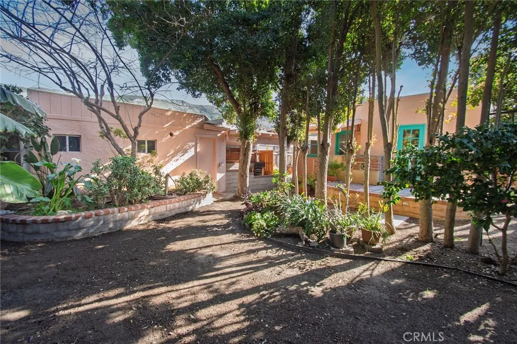 225 Barry, Ventura, California 93001 home-pic-3