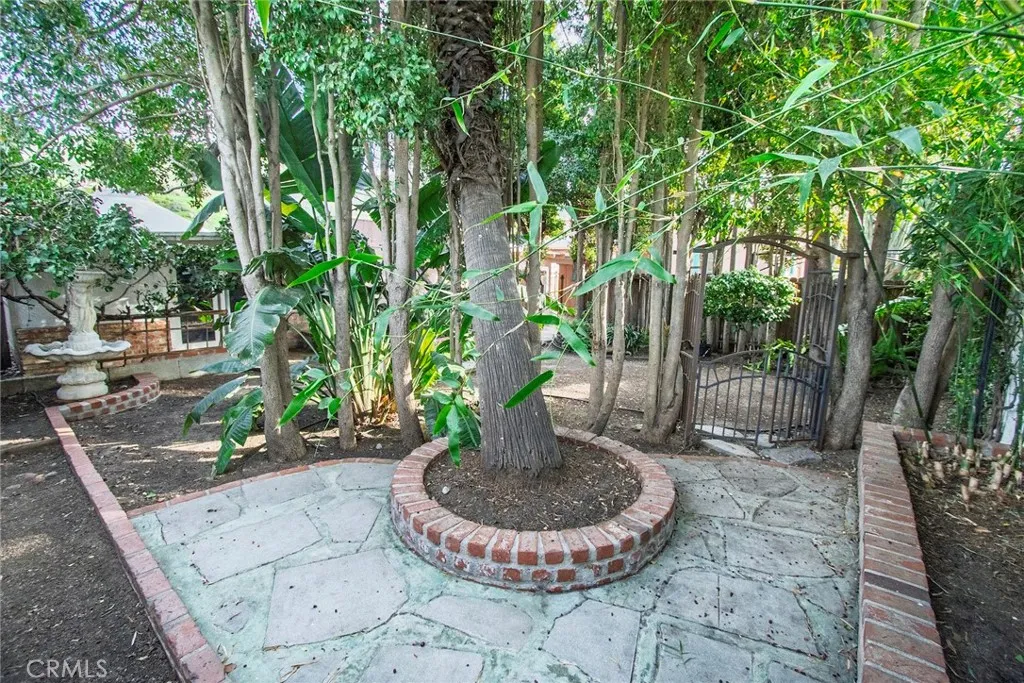 225 Barry, Ventura, California 93001 home-pic-31