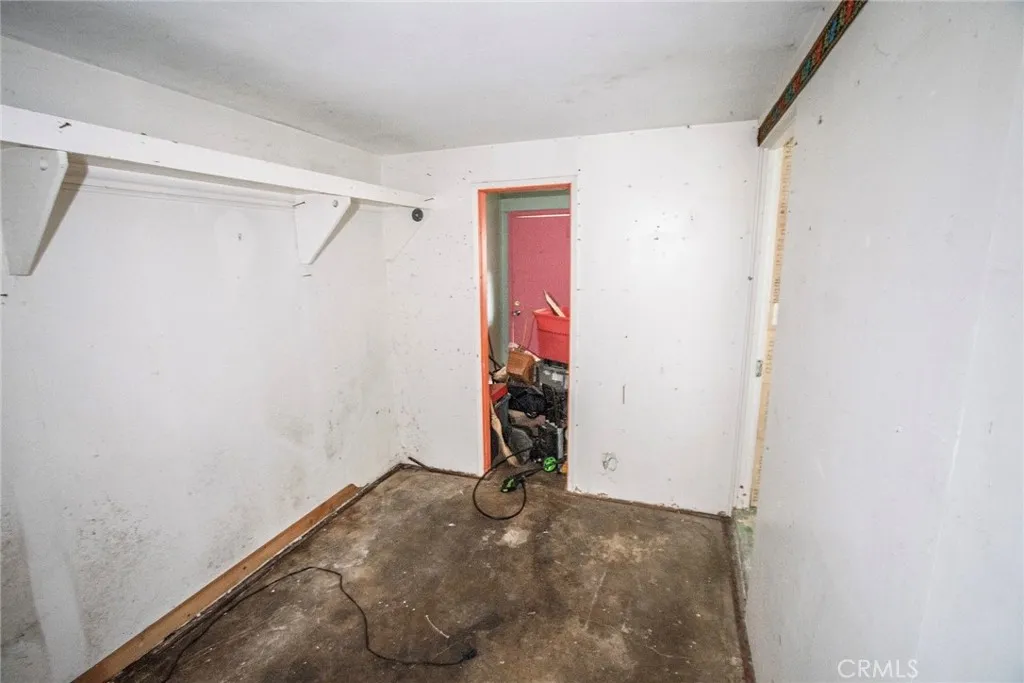225 Barry, Ventura, California 93001 home-pic-36