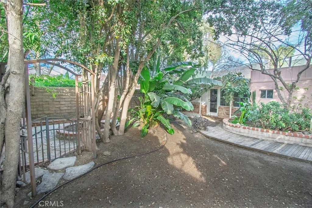 225 Barry, Ventura, California 93001 home-pic-30