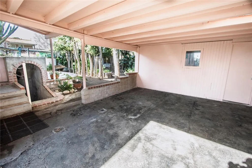 225 Barry, Ventura, California 93001 home-pic-22