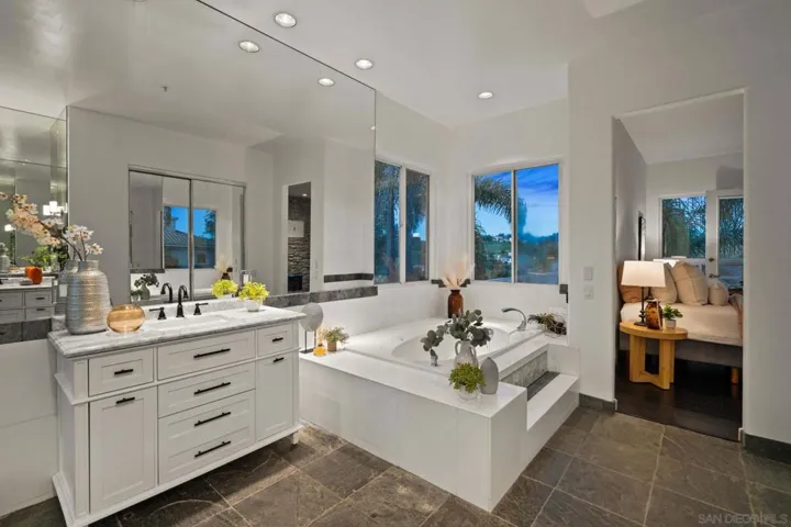 4462 Fallsbrae Rd, Fallbrook, California 92028
