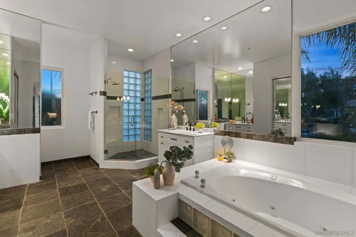 4462 Fallsbrae Rd, Fallbrook, California 92028