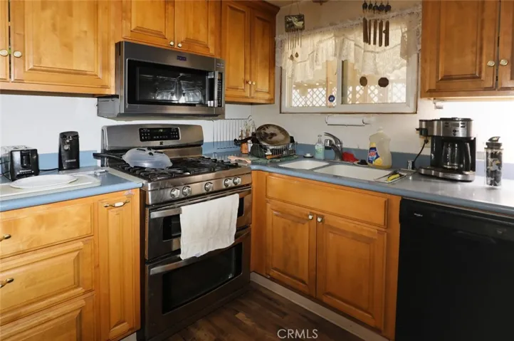 3980 Oak, Clearlake, California 95422