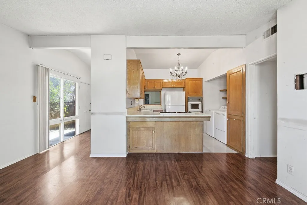 523 W 170th, Gardena, California 90248 home-pic-8