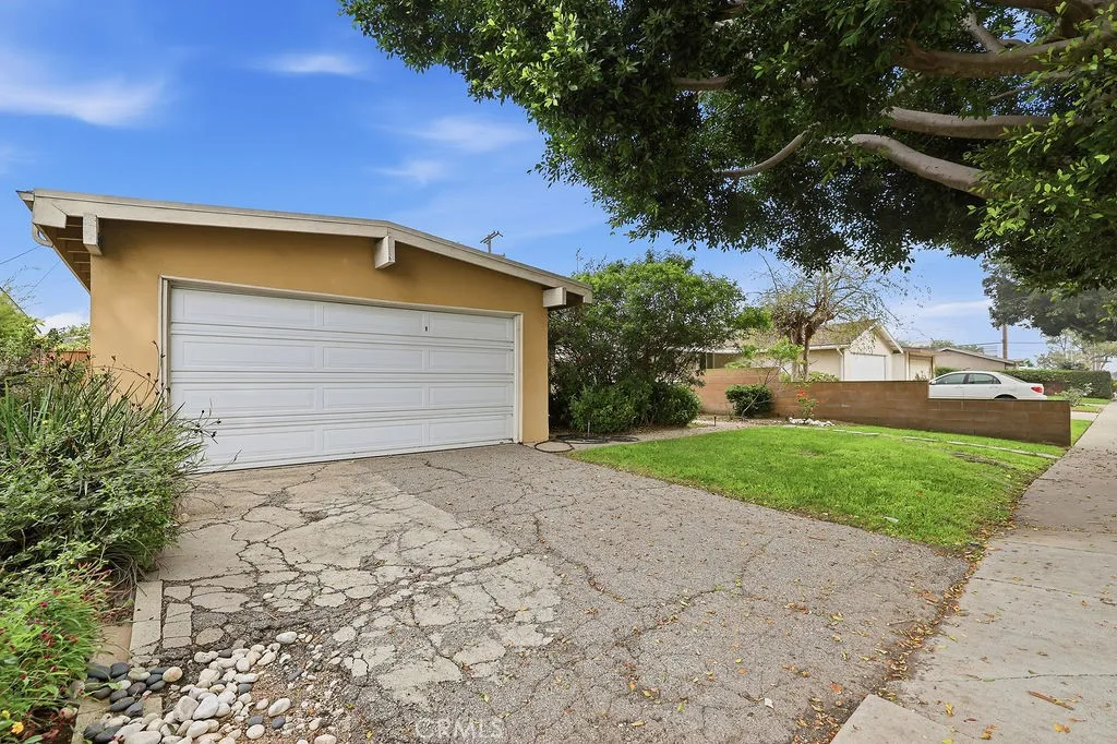 523 W 170th, Gardena, California 90248 home-pic-1