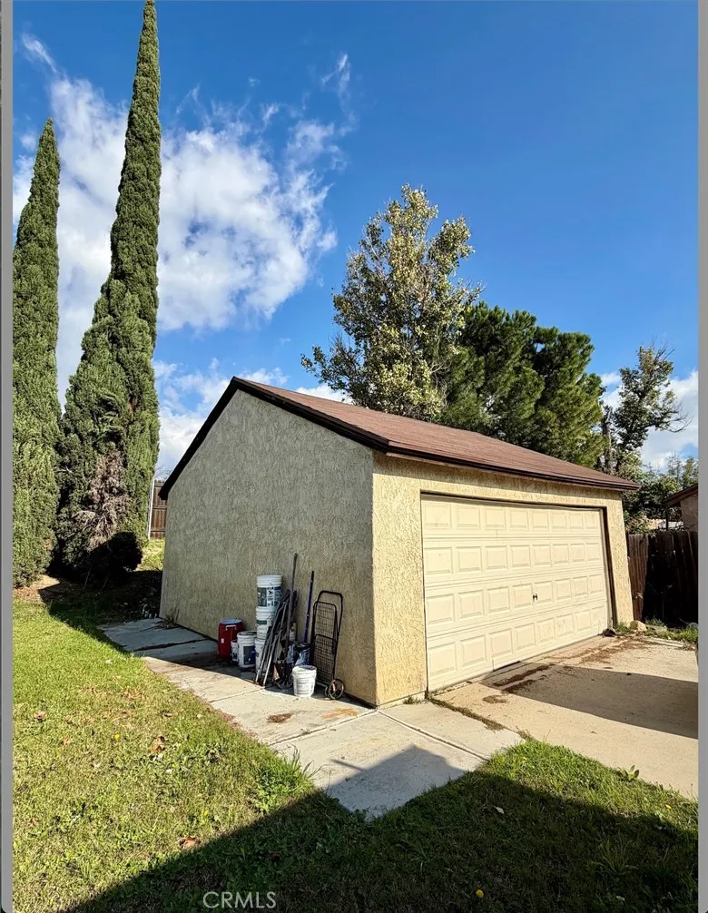 1370 W Jackson, Rialto, California 92376 home-pic-14