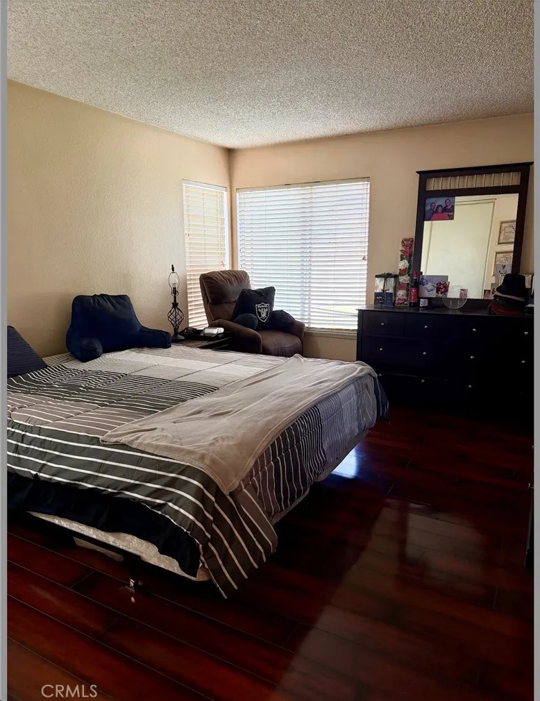 1370 W Jackson, Rialto, California 92376 home-pic-11
