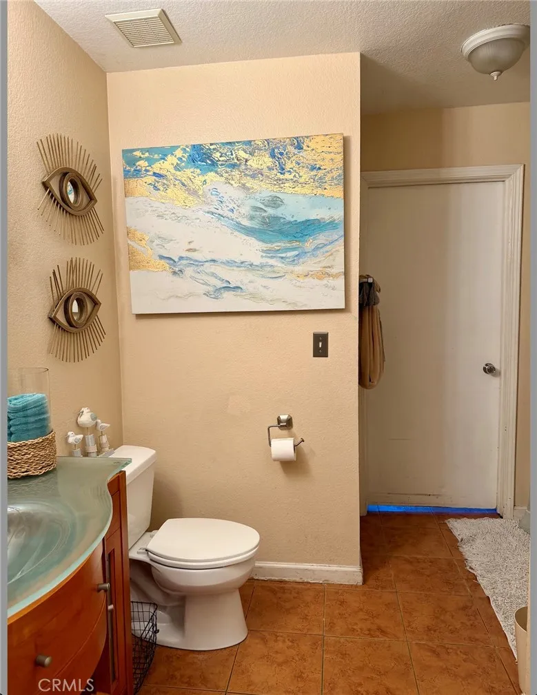 1370 W Jackson, Rialto, California 92376 home-pic-9