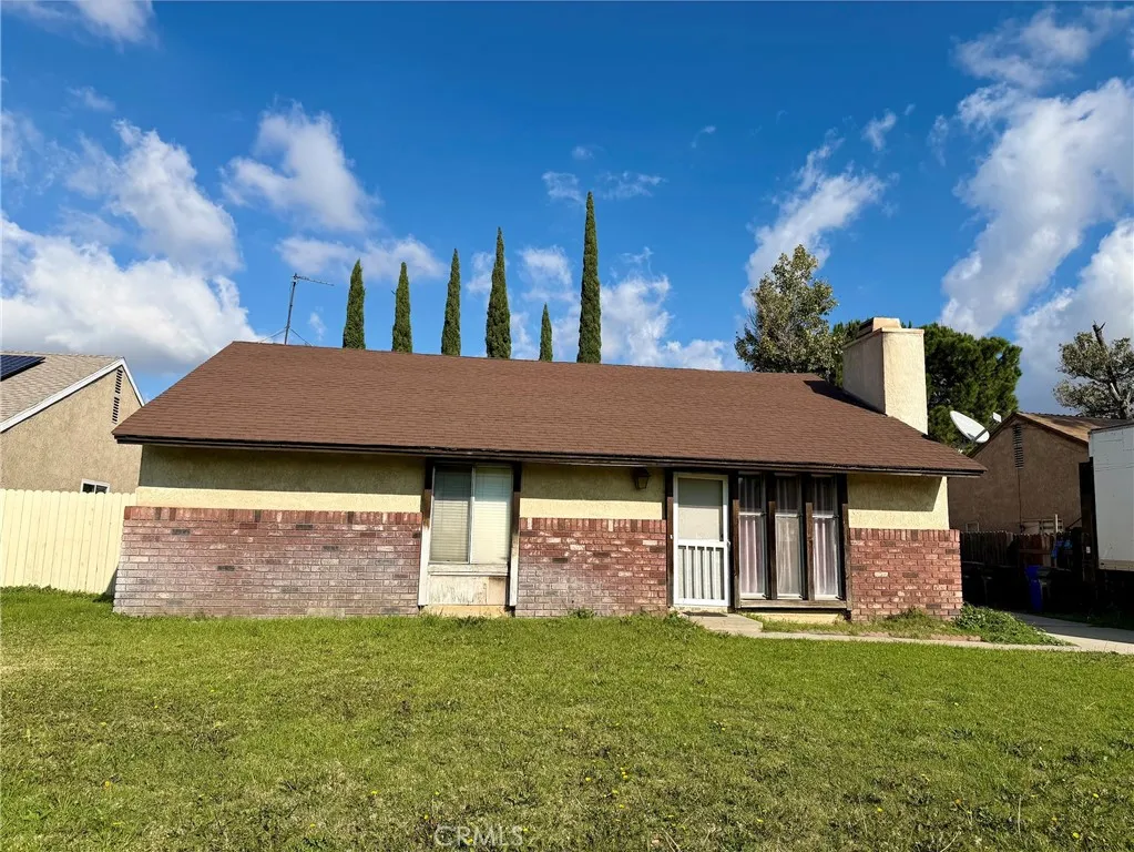 1370 W Jackson, Rialto, California 92376 home-pic-2