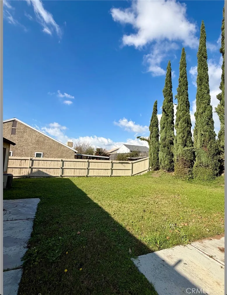 1370 W Jackson, Rialto, California 92376 home-pic-17