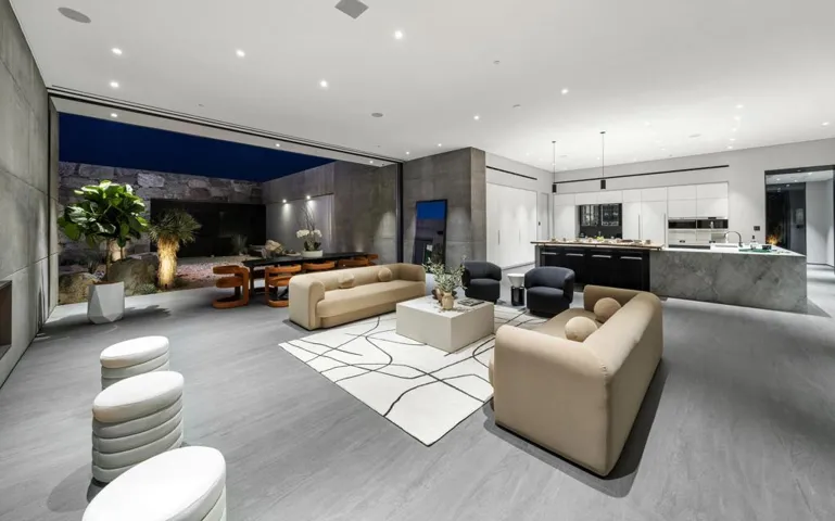 74305 DESERT OASIS TRAIL 30
