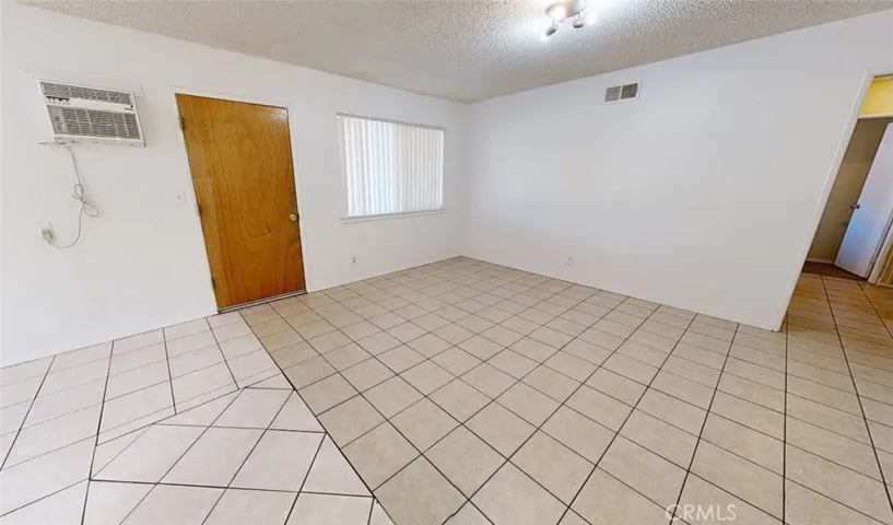 38539 35th Street E, Palmdale, California 93550