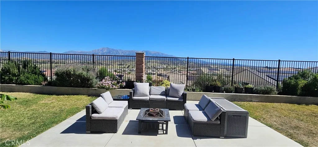 1512 Yucca Court, Calimesa, California 92320