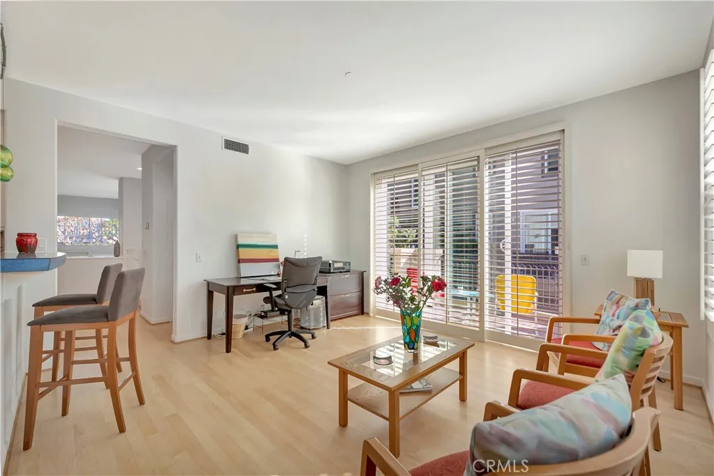 19328 Surfwave Drive, Huntington Beach, California 92648 home-pic-20