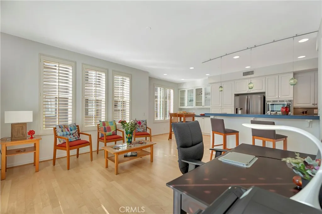 19328 Surfwave Drive, Huntington Beach, California 92648 home-pic-19