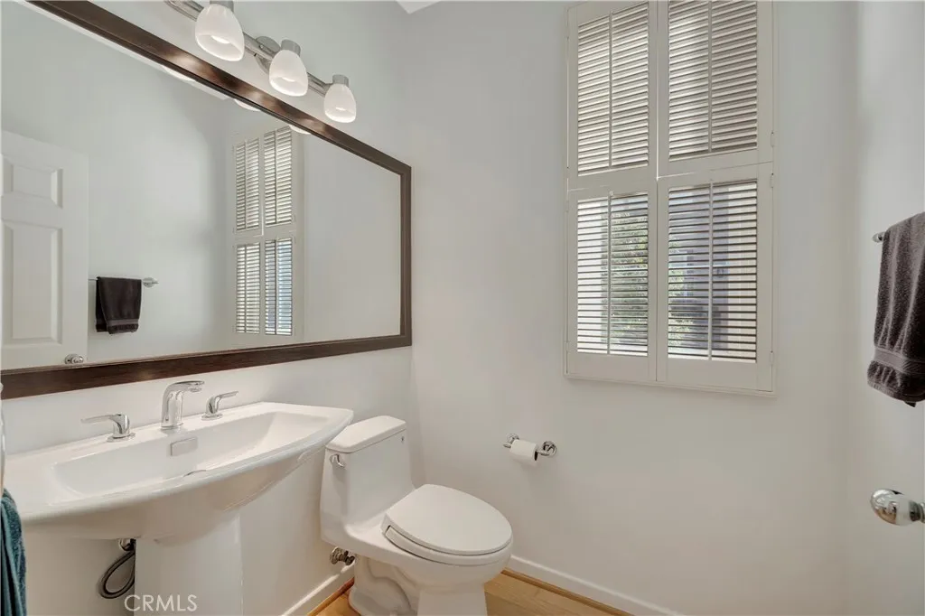 19328 Surfwave Drive, Huntington Beach, California 92648 home-pic-16
