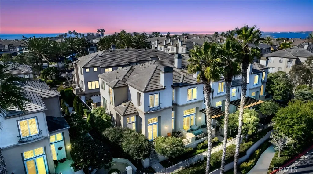 19328 Surfwave Drive, Huntington Beach, California 92648 home-pic-1