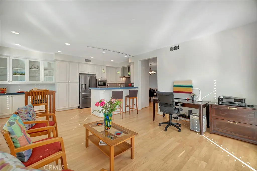 19328 Surfwave Drive, Huntington Beach, California 92648 home-pic-18